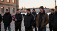 Norrmän I Stockholm Sörjer Kung Harald: ”Han Var En Av Oss” - Sveriges Radio