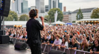 Haftbefehl Feiert Comeback Vor 15.000 Fans In Frankfurt - BILD